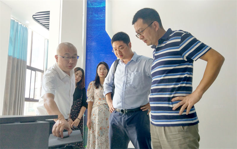 上交所领导莅临明胜m88官网进行考察工作