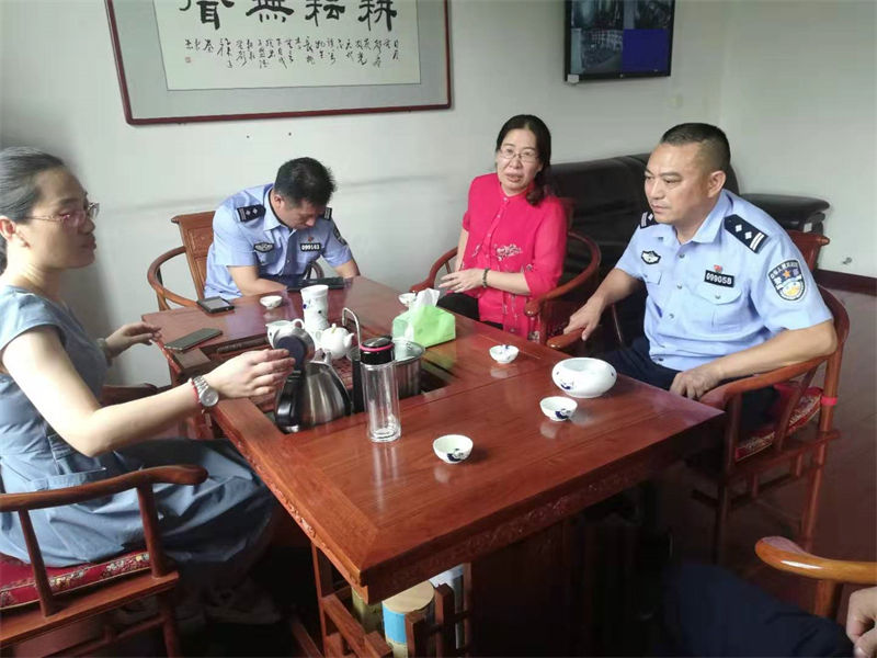 奉新县公安局副政委杨上彪到明胜m88官网走访调研